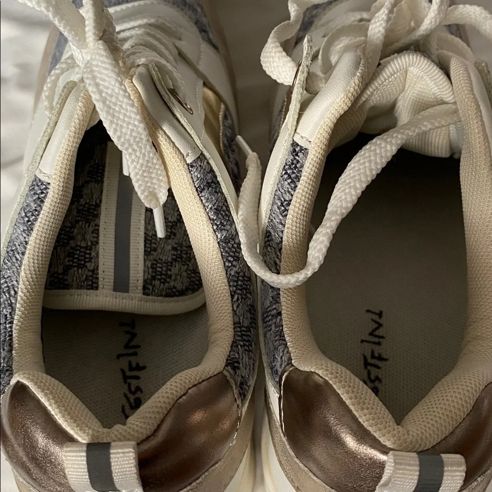 Elegant Women's Platform Sneakers - White, Gold, and Gray